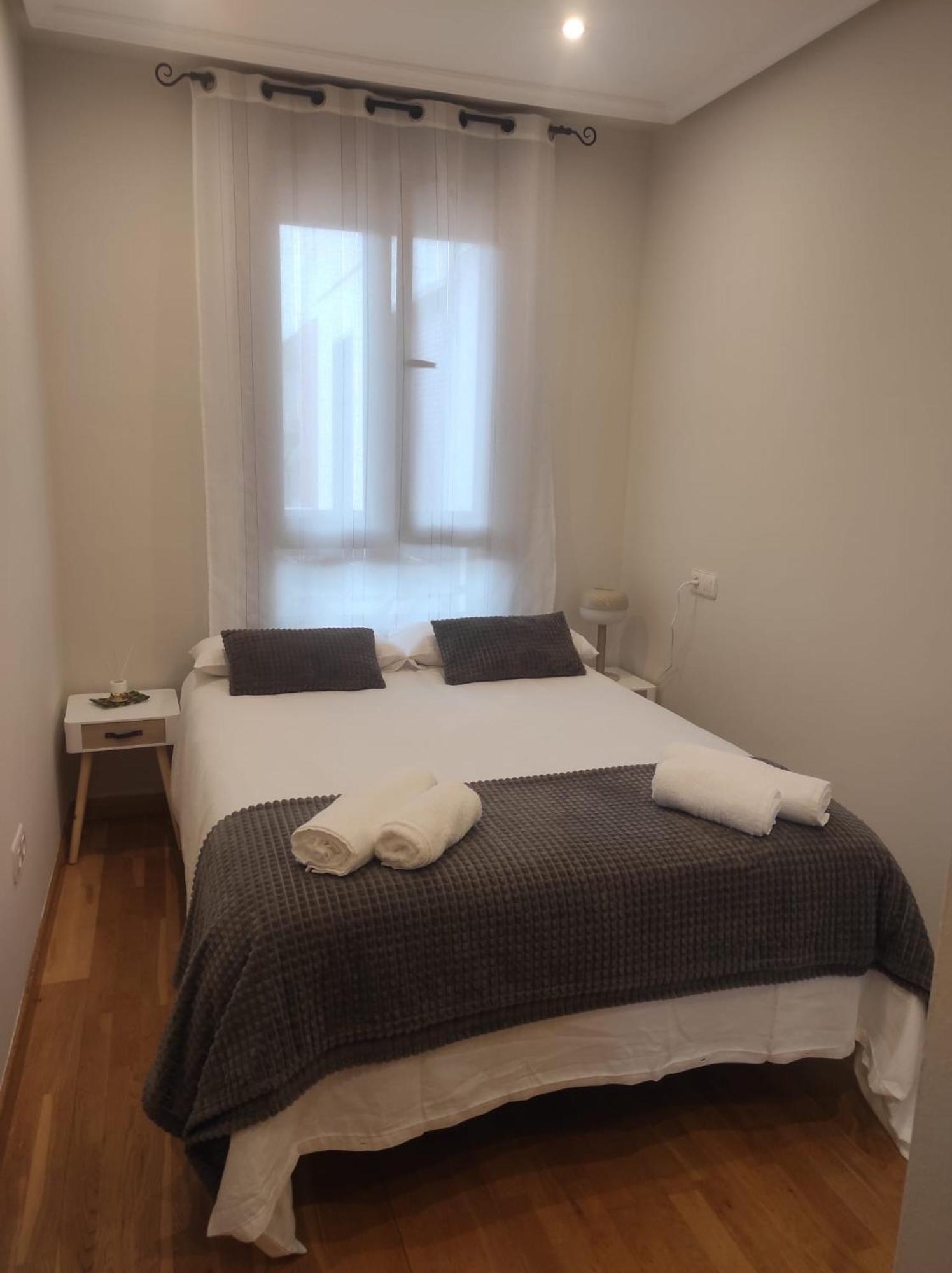 Avello Oviedo Con Parking Apartment Bagian luar foto