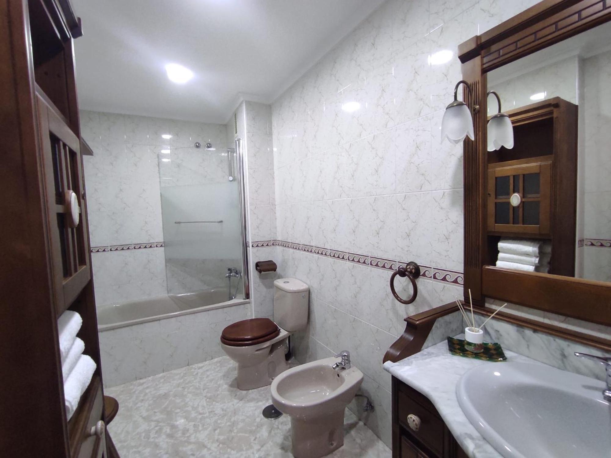 Avello Oviedo Con Parking Apartment Bagian luar foto
